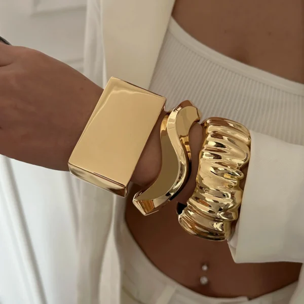 3-Piece Bracelet Set - Modern Elegance in Gold & Silver